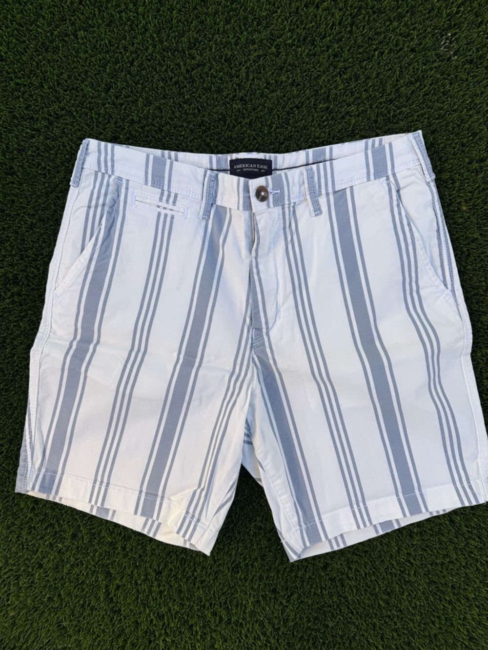 American Eagle Outfitters Men's White and Gray Striped Cotton Shorts